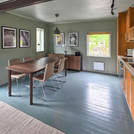 4 Bedroom Gorgeous In Sandefjord Melsomvik